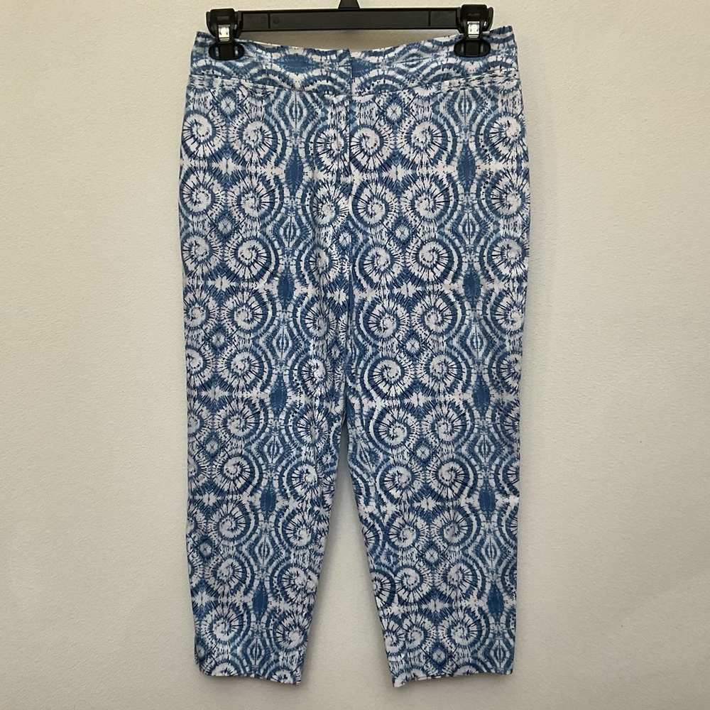 Ruby Road Blue, White Swirl Tie Dye Capri Pants Size 8 Spring Summer Stretchy